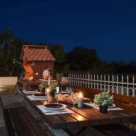 Spacious For 20 With Heated Pool And Stunning Views Trogir