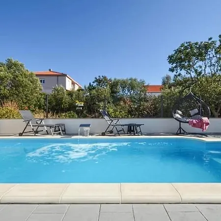 Spacious For 20 With Heated Pool And Stunning Views Trogir