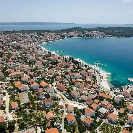 Spacious For 20 With Heated Pool And Stunning Views Trogir