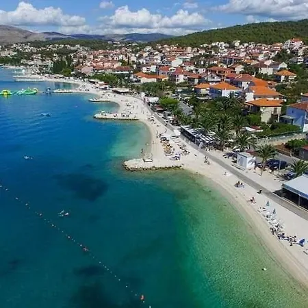 Spacious For 20 With Heated Pool And Stunning Views * Trogir