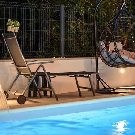Apartment Spacious For 20 With Heated Pool And Stunning Views *