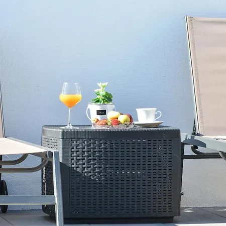 Spacious For 20 With Heated Pool And Stunning Views *