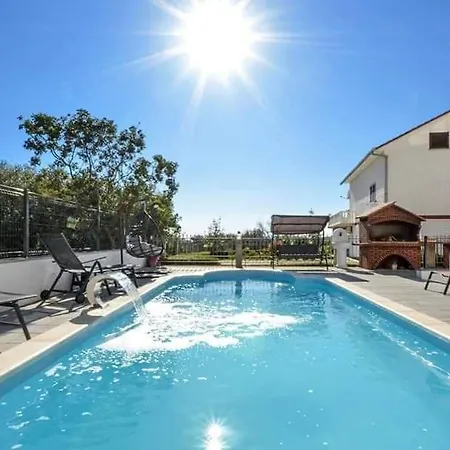 Spacious For 20 With Heated Pool And Stunning Views Trogir