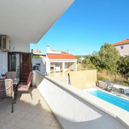Spacious For 20 With Heated Pool And Stunning Views Apartment